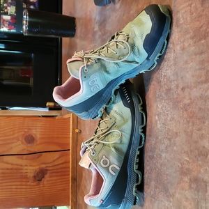 Women's Shoes,  QC,  On Cloud sz 9
